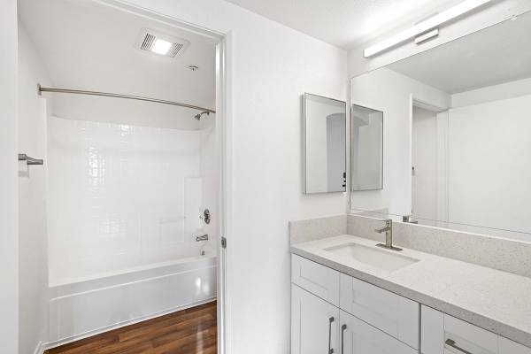 $3,435 / 2br - 1102ft2 - 2 Months Free! Extra $100 Concession If You Apply Today! Costa Verde! (San Diego)63865931333251122