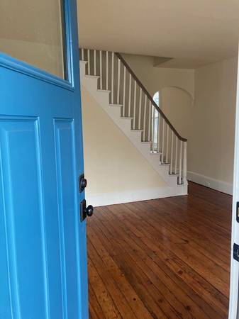 $1,900 / 2br - Casa de 2 dormitorios (Germantown)64046038231425122
