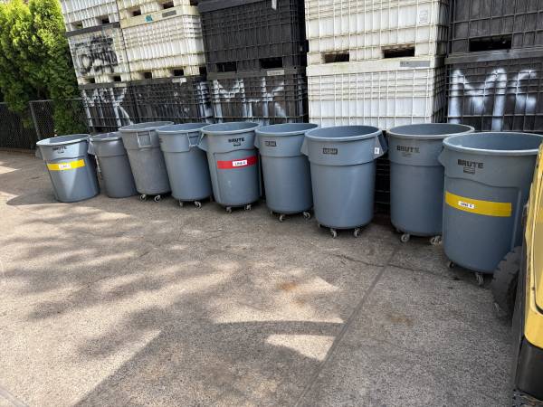 Garbage Can 55 gal. 1