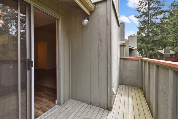 $1,550 / 1br - 654ft2 - BBQ Station, In Unit Washer/ Dryer (Select Units), Garbage Disposal63688531897857124