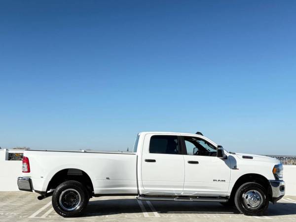 2024 RAM Big Horn 4dr - Photo 11