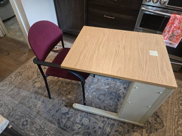 small writing/computer desk 1