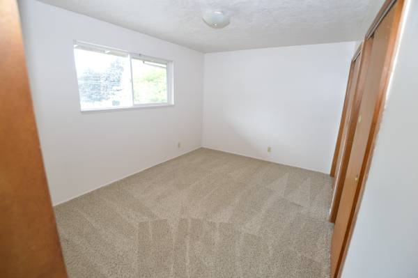 $995 / 1br - ¡Apartamento económico en planta baja en ubicación privilegiada! (Eugene)63977273934210124