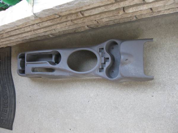 02 03 04 05 Chrysler PT Cruiser Consola Central - $35 (Isla de Staten)63435932141955122