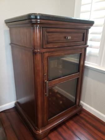 Wine Cabinet Fridge 1