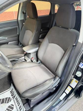 2019 Mitsubishi Outlander Sport LE - Photo 12