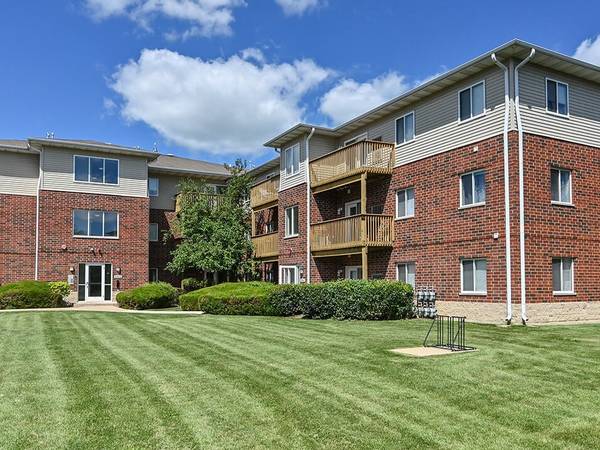 $1,560 / 1br - 773ft2 - Commuter’s Dream. (Waukegan, IL 60087)63846717717891120