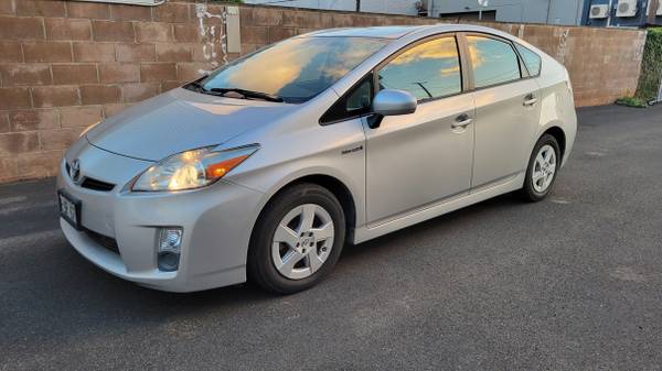 2011 Toyota Prius - $7,900 (Hatchback - Hybrid ) 1