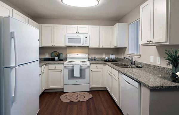 $1,070 / 3br - 1248ft2 - Comfortable 3 bed, 2 bath, prime location! (Dalton)63655087174913120