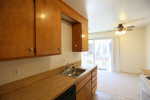 $1,950 / 1hab - DOMINGO ABIERTO 2:00pm-2:30pm 3er Piso 1hab/1baño, Mascotas Bienvenidas(1470 Alice#307) (oakland downtown)63695803529859123