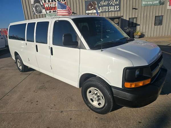 2007 Chevrolet Express LS 3500   15 PASSANGER A/C 6.0L RUNS&DRIVES GREAT!!! 1