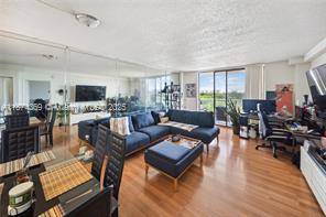$1,650 / 1br - 740ft2 - Spectacular views from this 1 Bedroom, 1.5 Bathrooms. (NORTH MIAMI)64049278306562120