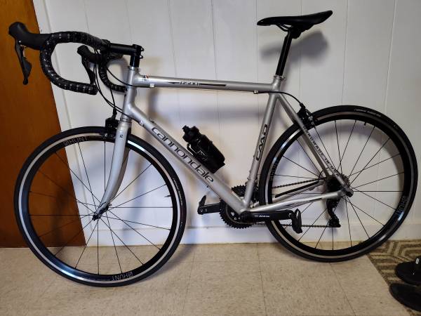 2001 Cannondale R500 CAAD completo Shimano 105 R7000 Neo-Retro - $2.000 (Aina Haina)62960752365955121