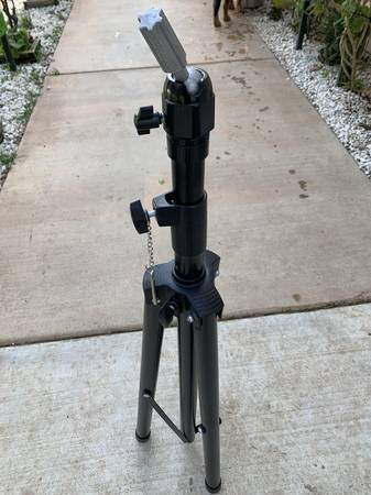 Manequin head stand.....H 108 1