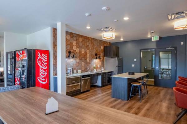 $1,707 / 1br - 671ft2 - Private Patio or Balcony, Elevator, Lounge (16830 SE Wax Rd, Covington, WA)63845963291009124