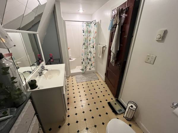 $4,300 / 4br - Tufts 4.5 Bed/2 Bath Duplex | Near Boston Ave (Tufts)63810063139073123