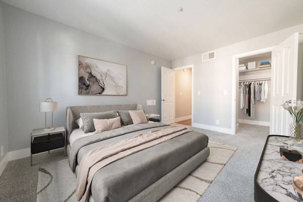 Quartz countertops, Elevator building, Fireplace 1