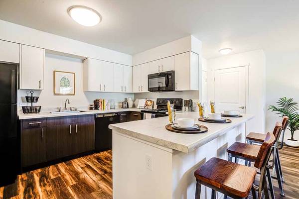$1,539 / 2br - 885ft2 - Spacious Floorplans, Covered Parking, Billiard Room (9800 219th Ave E., Bonney Lake, WA)63659483999107120