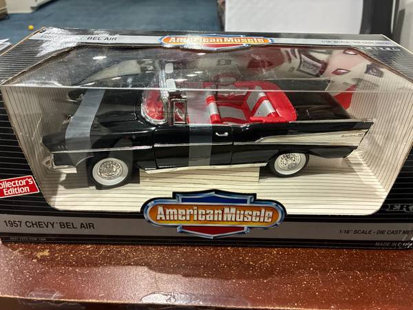 ERTL American Muscle Collectors Edition 1957 Chevy Bel Air 1:18 1