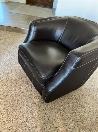 Lazy boy swivel chairs black 1