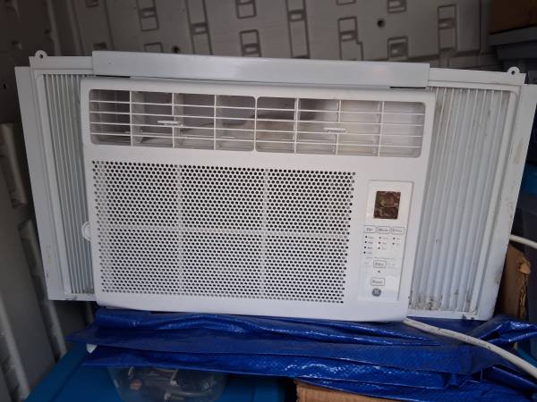 GE window air conditioner 5000BTU 1
