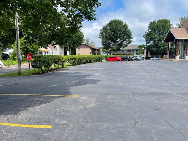Daytime parking near the VA & UW Hospital 1