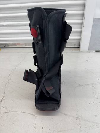 Walking Boot / Brace for foot / ankle injury, Large 1