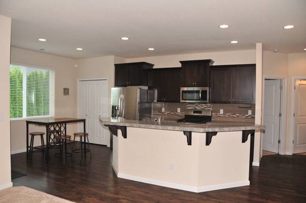 $659,000 / 5br - 2670ft2 - Is this nearly new 5 bedroom3 bath house your new home? It's ready 4 U (Damascus)63956501001218122
