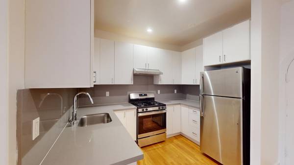 $800 / 1br - Spacious 1 bedroom, 1 bathroom apartment in Brooklyn (Brooklyn, NY)64023719547650120