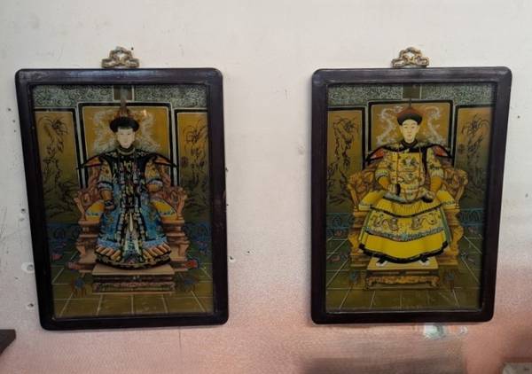 Chinese Emperor Ancestor Portrait Framed Reverse Glass Painting 1