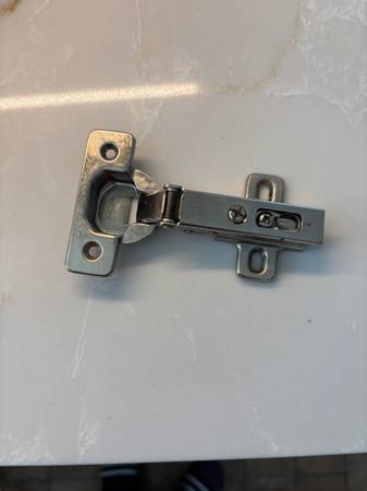Kitchen cabinet hinges- not soft close 1