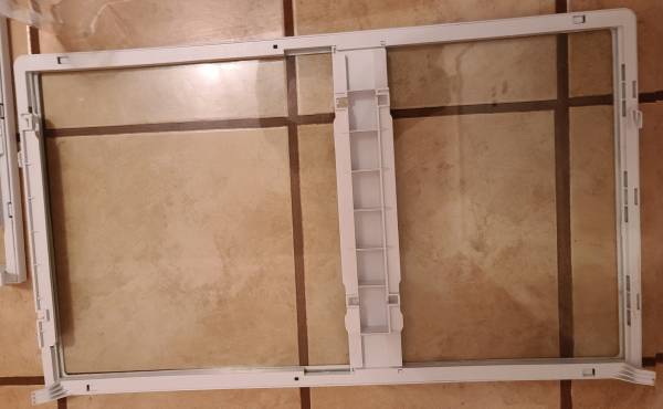 Middle Shelf Whirlpool, Kenmore, Maytag 16.5 x 28 Refrigerator W104862 1