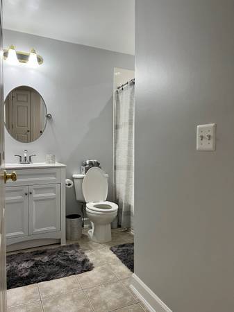 $700 1br - Habitación compacta en Brownstone. Ideal para el minimalista. Cerca de Frank (Brooklyn)63874850733955121