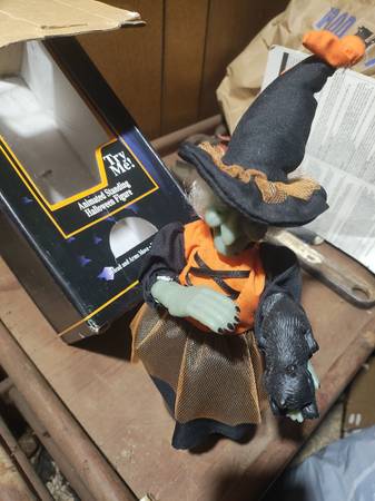 Vintage Animated witch standing Halloween figure 1