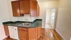 $2,900 / 2br - 1700ft2 - Second Floor with Dinnig Room/Laundry (Dorchester)63817540190849122