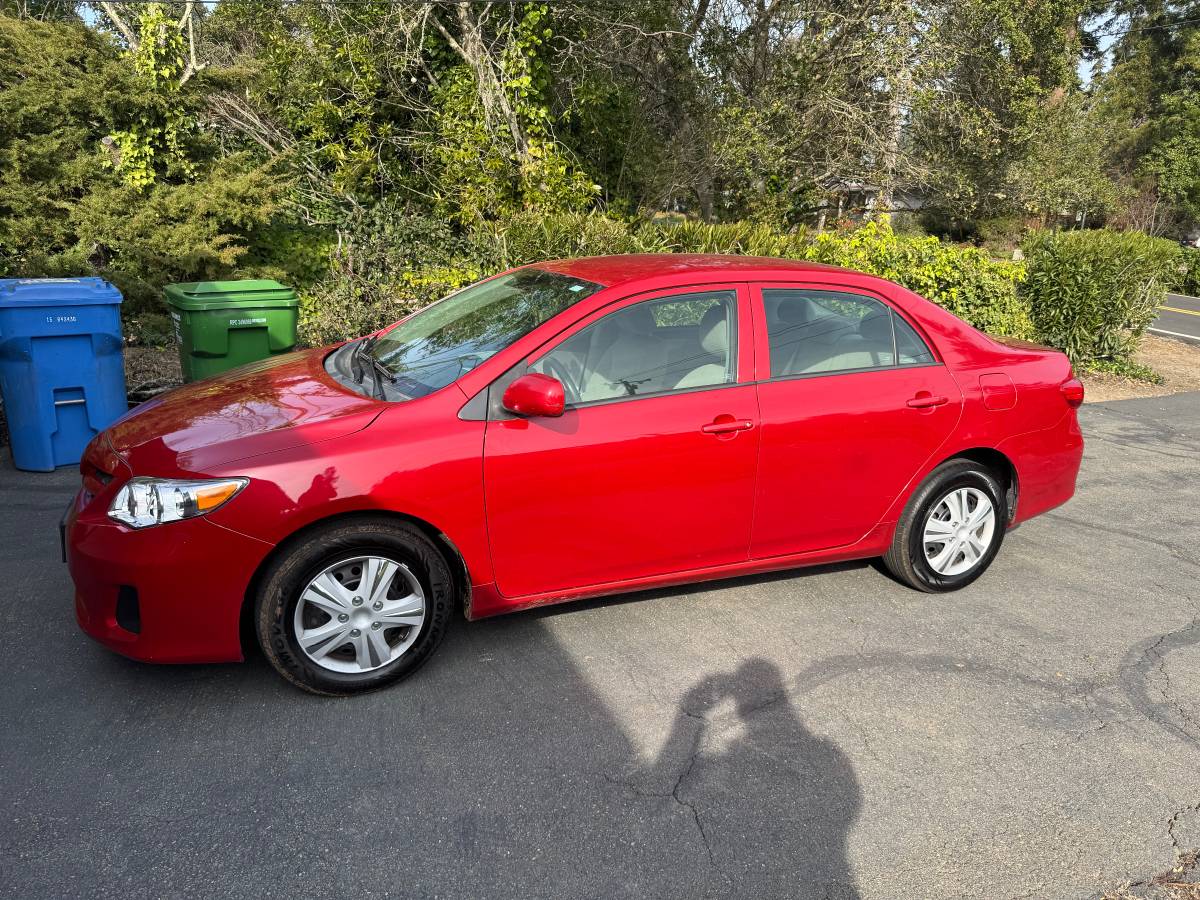 2013 Corolla - excellent shape