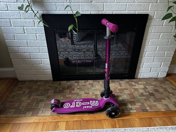 Micro Kickboard Maxi Foldable LED Kids Scooter for Ages 5-12 1