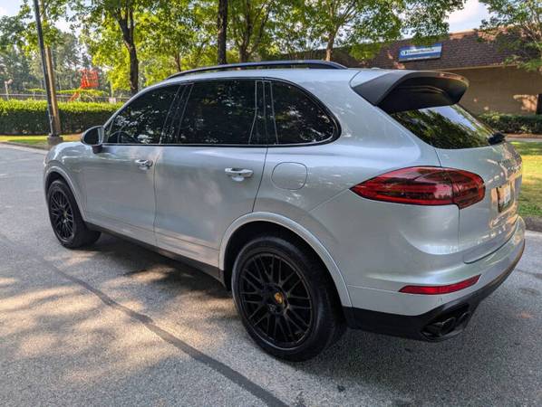 2018 Porsche Cayenne S E Hybrid AWD 4dr SUV - $23,000 (Stone Mountain)63620834246145123