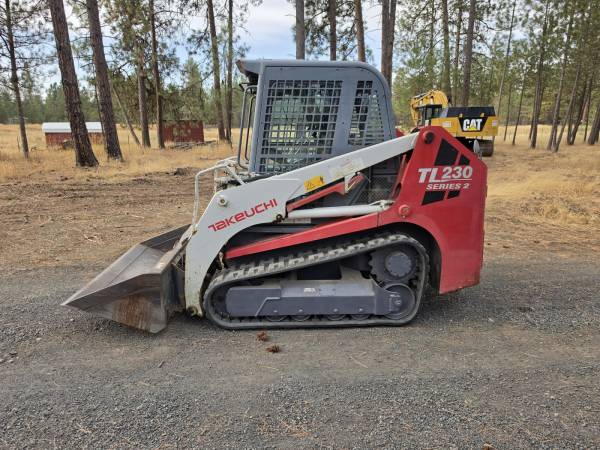 DEAL!!! PRE EMISSION!!! LOW HOURS!! TAKEUCHI TL230 71HP 1