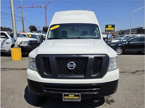 2017 Nissan NV3500 HD - Photo 2