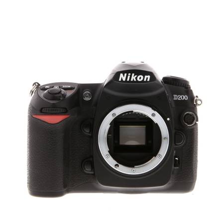 CLASSIC Nikon D200 DSLR body, Clean.. The sensor is CCD 1