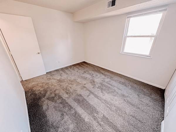 $950 / 2br - 750ft2 - 2/BD 1/BA, En Newark, Gestión en el lugar (327 Union St, Newark, OH)63676363643905123