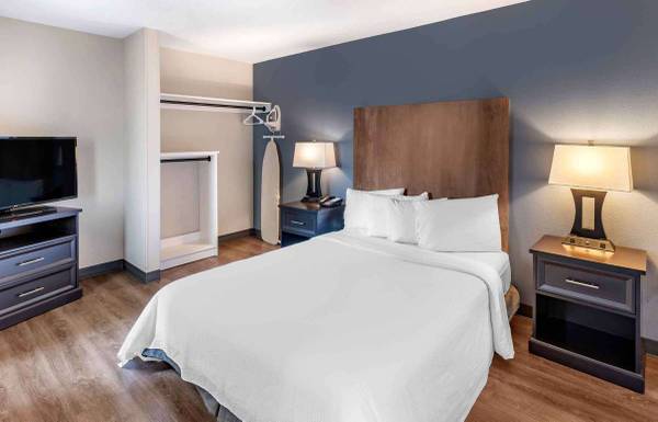 $3,300 / 1br - 700ft2 - Estudio amueblado - ¡Excelentes tarifas mensuales! (san jose downtown)63695840254465120