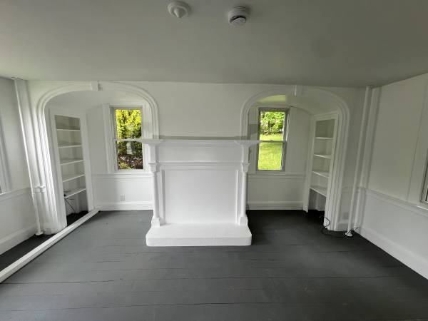 $585,000 / 1521ft2 - Two story colonial style home - Downtown Durham- Just renovated (Manchester NH)63656262053377121