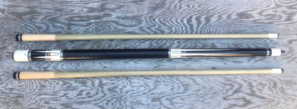 Ivory & Ebony Pool Gina Cue 1
