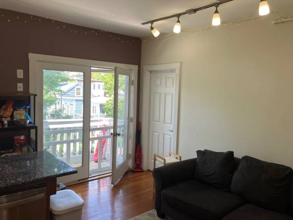 $1,100 / 5br - Room available in a 5 bed, 2 bath apartment near Central Square (Cambridge)63817539847427121