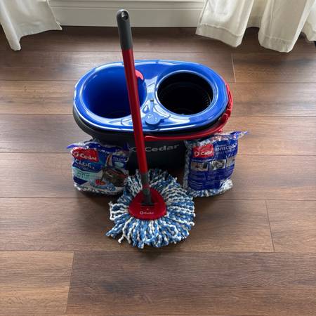 O-Cedar EasyWring RinseClean Spin Mop & Bucket System 1