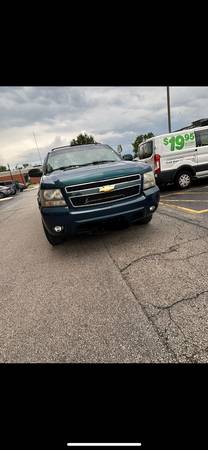 Chevy avalanche - $8,000 (Chicago)63616820464771121