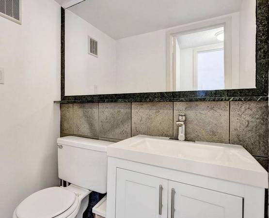 $1,050 / 1br - 905ft2 - Fully furnished Beach front condo for rent* excellent amenities (Cocoa, FL)63923537324291121