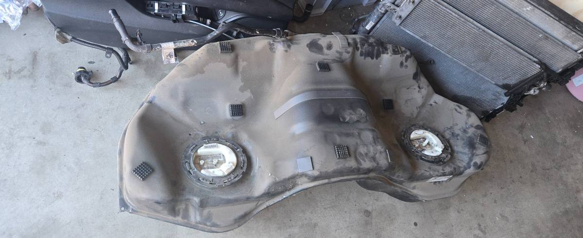 Maserati Ghibli 2014-2022 Fuel tank P/N 670003257